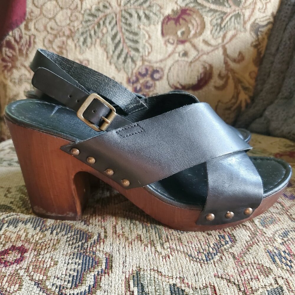 Kenneth Cole Reaction Studded Platform Sandals Size 7.5